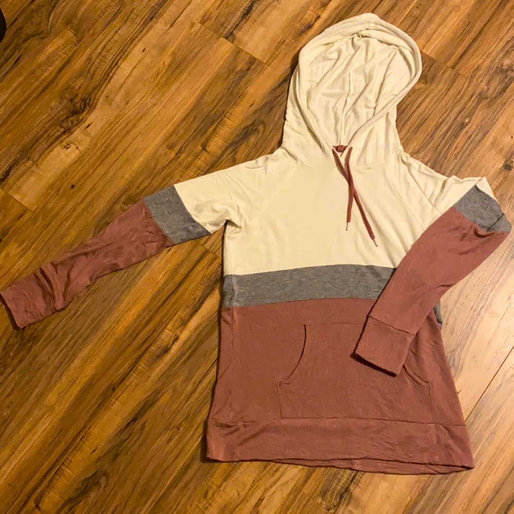 Market & Spruce sweatshirt